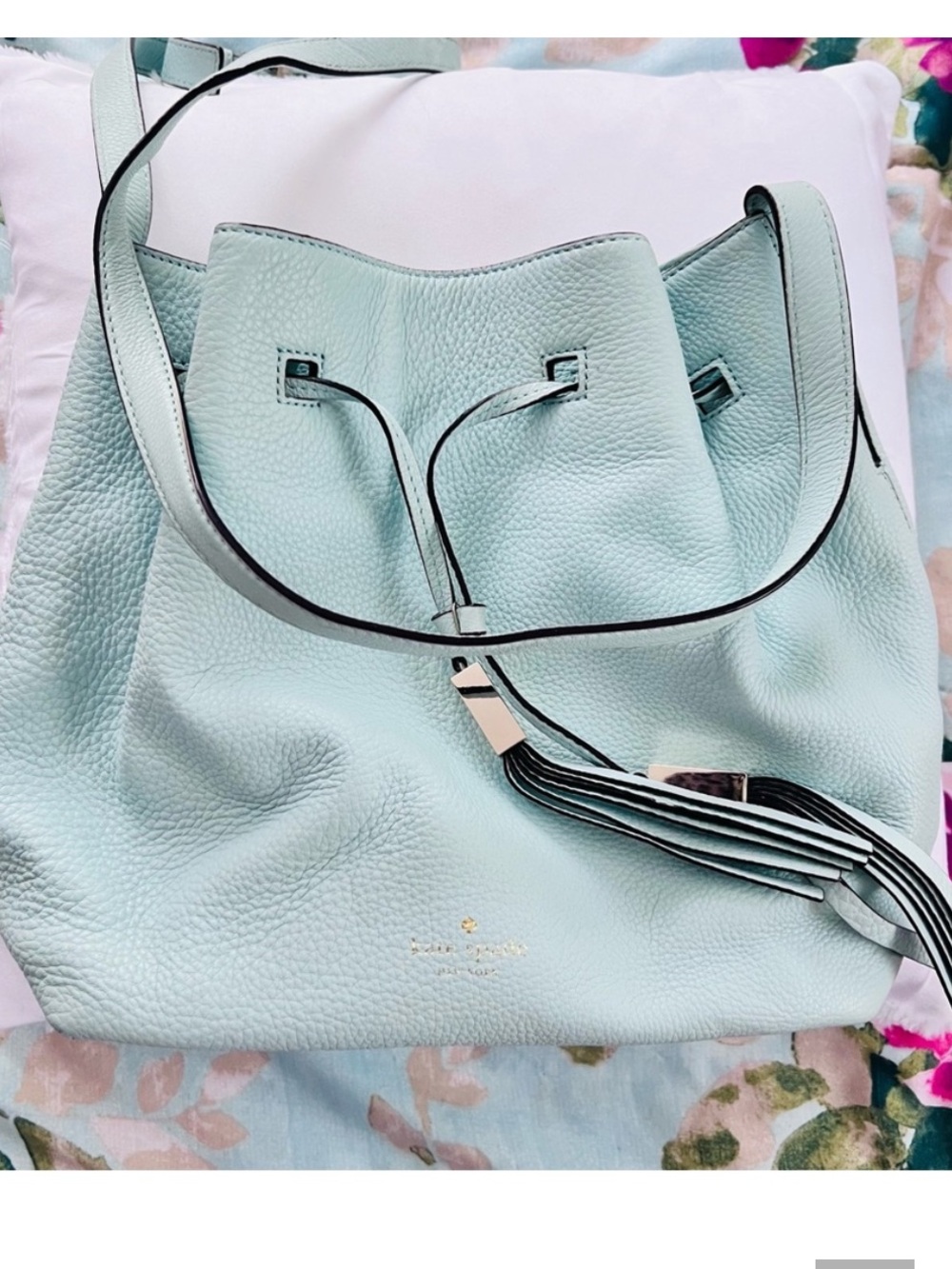 kate spade blue GreyCooper Soft Pebbled Leather Bucket Bag Mint EUC